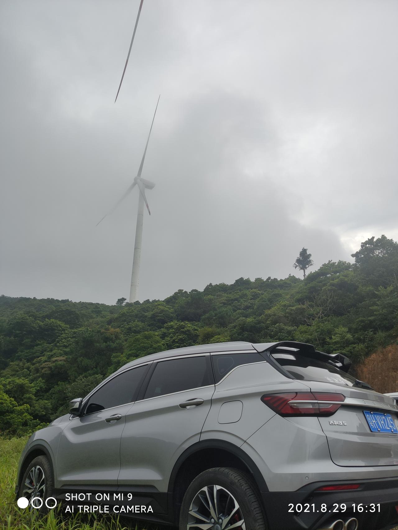 吉利缤越 为什么油箱盖打开有气喷出来，而加油站推荐燃油宝说会好了，