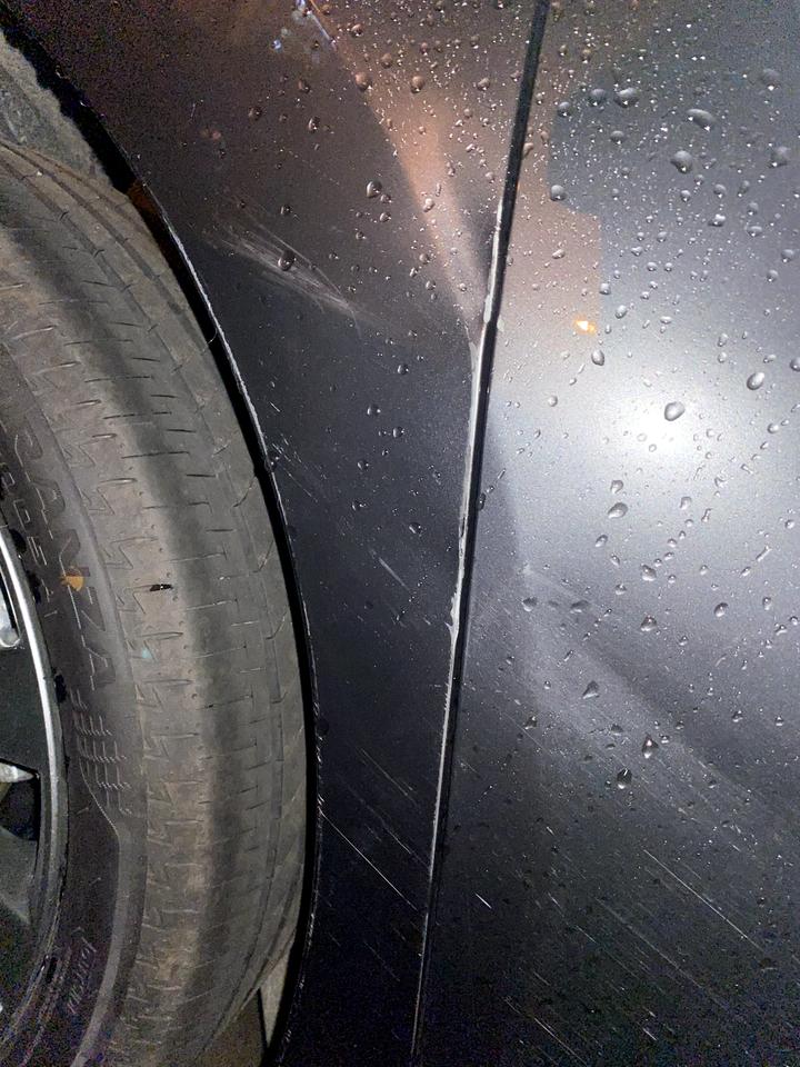 马自达3 昂克赛拉 问一下各位铁汁，马自达昂克赛拉乌钢灰，新车，刮到了，怎么修复性价比最高，4二子店要2400