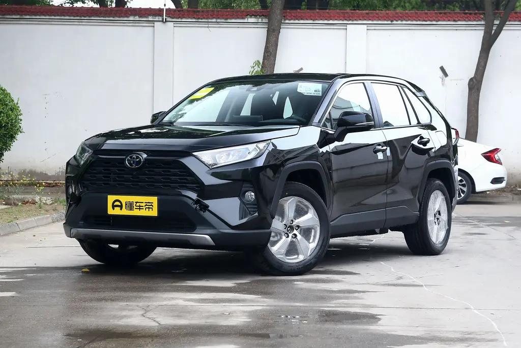 丰田RAV4荣放 2021款 rav4 都市版 与奇骏 2021款尊享纪念版 应该怎样？一个安全系数高点，波箱好点，超简