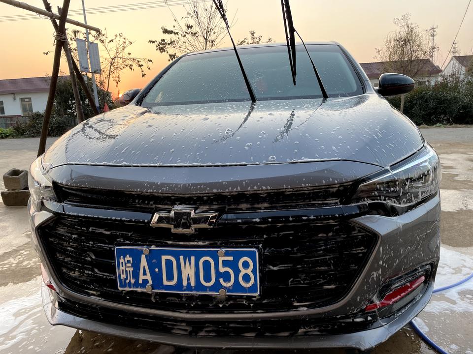 雪佛兰科鲁泽 兄弟们我想改装一下自己的爱车，买了快一年了一直没改装，想知道改装哪几个方面比较好，我知道的有轮毂，排气日行