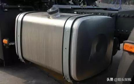 丰田雷凌 汽车的前半箱油为什么比后半箱油耐用？作为车主不知道，你有没有过这种体会：“每次加满油后，前半箱油特别耐用，而后