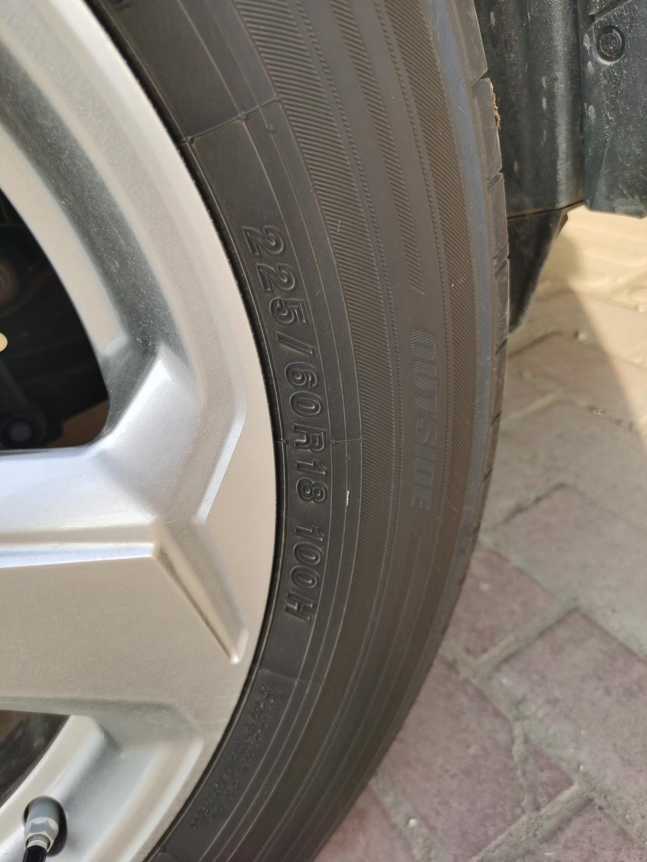 丰田RAV4荣放 荣放21款255/60  R8轮胎，夏天跑起来胎压275正常吗