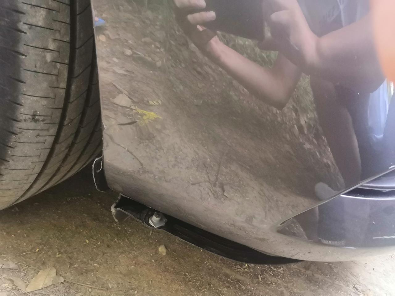 马自达3 昂克赛拉 这个维修一下多少啊