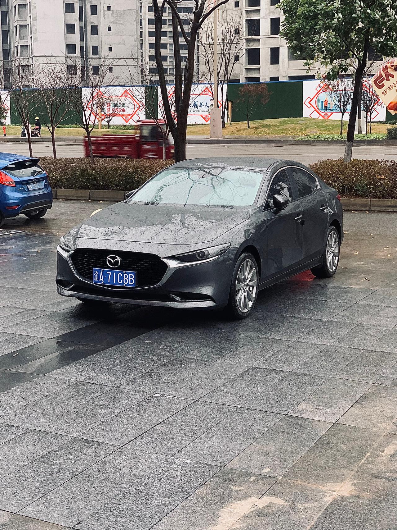 马自达3 昂克赛拉 兄弟们 新车才跑不到1000公里 今天翻说明书才发现说磨合期内不要空档高转数 然后我有这么两三次停小