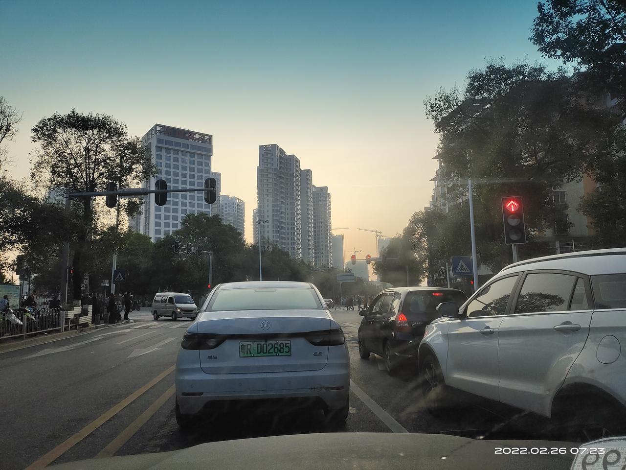 雪佛兰科鲁泽 我也感受到抖动了。我原以为只是方向盘抖动 后来发现整个座位也会抖动 目前还能接受害怕几年后抖得更厉害 做好