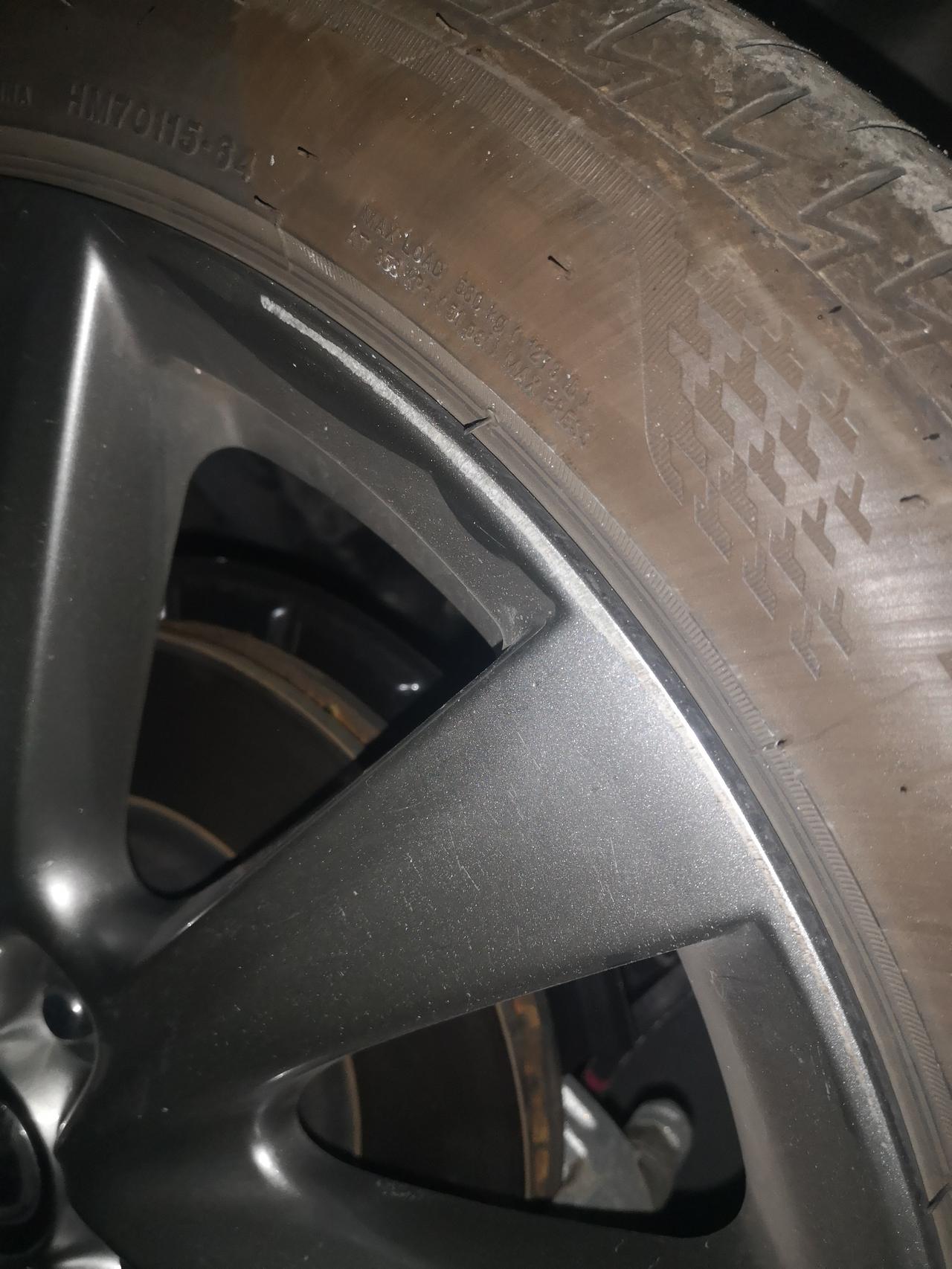 马自达3 昂克赛拉 各位车友，轮毂刮花能修复吗？