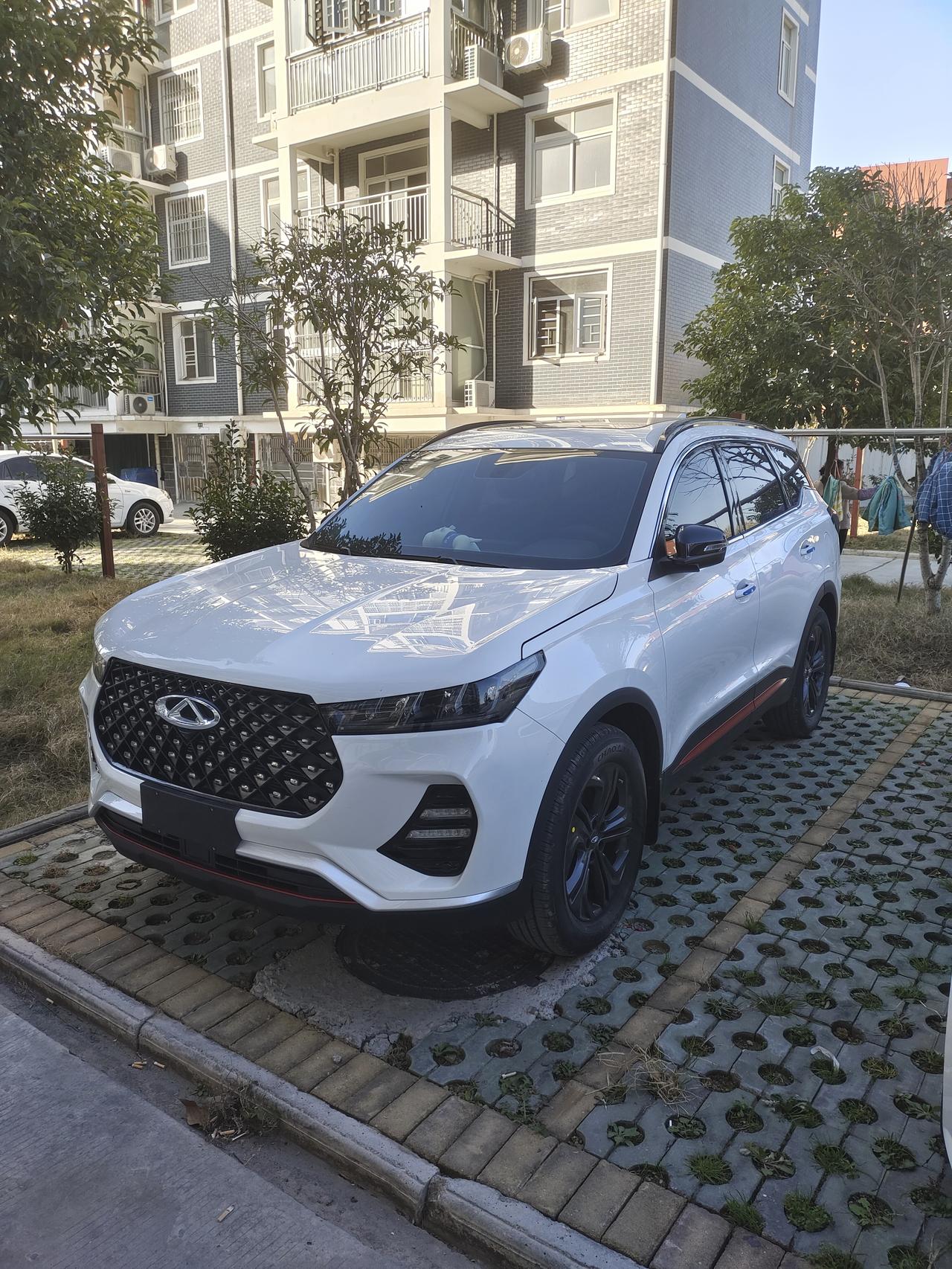 奇瑞瑞虎7 虎7 1.5T2022款超能英雄10.8W落地贵吗？老铁们