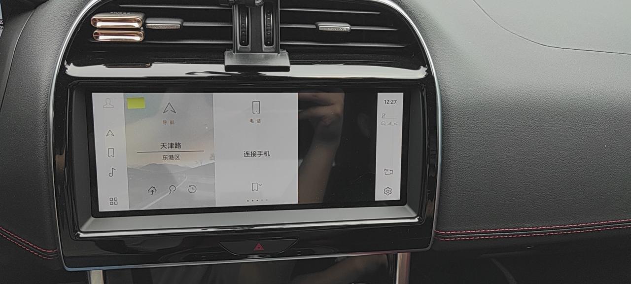 捷豹XEL XEL21款，只有媒体项黑了，但是点开后就跟平时一样了，啥情况？