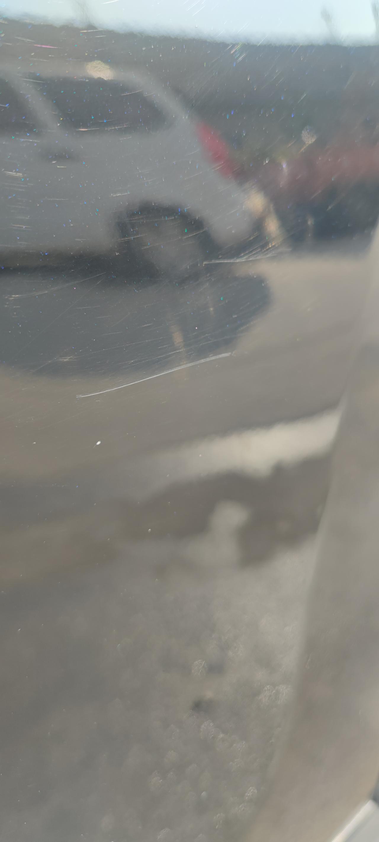 起亚智跑 友友们能看出这是划的新车腊还是车漆啊？