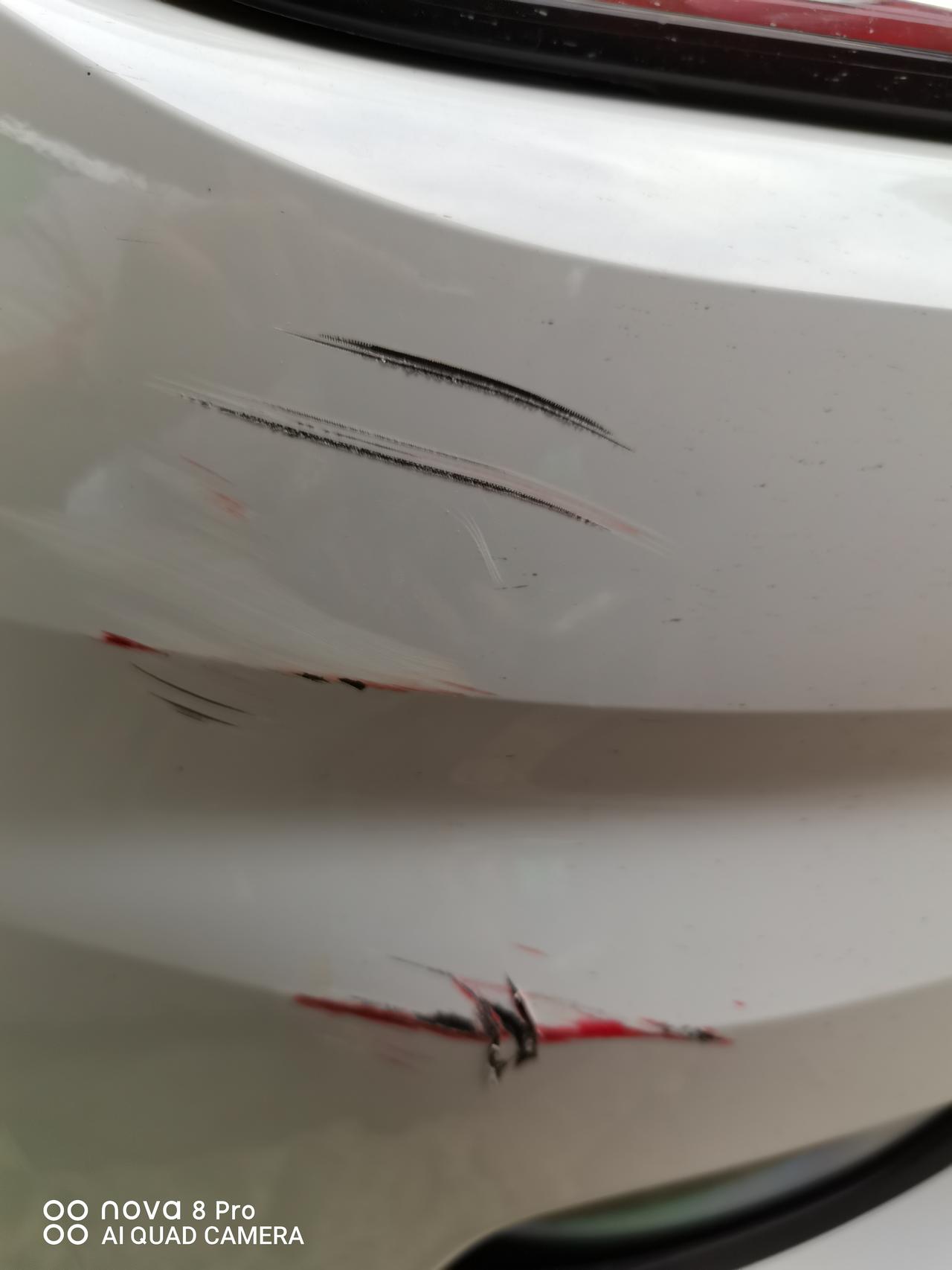 大众速腾 兄弟们 刚提两三天  碰到了 这种怎么办