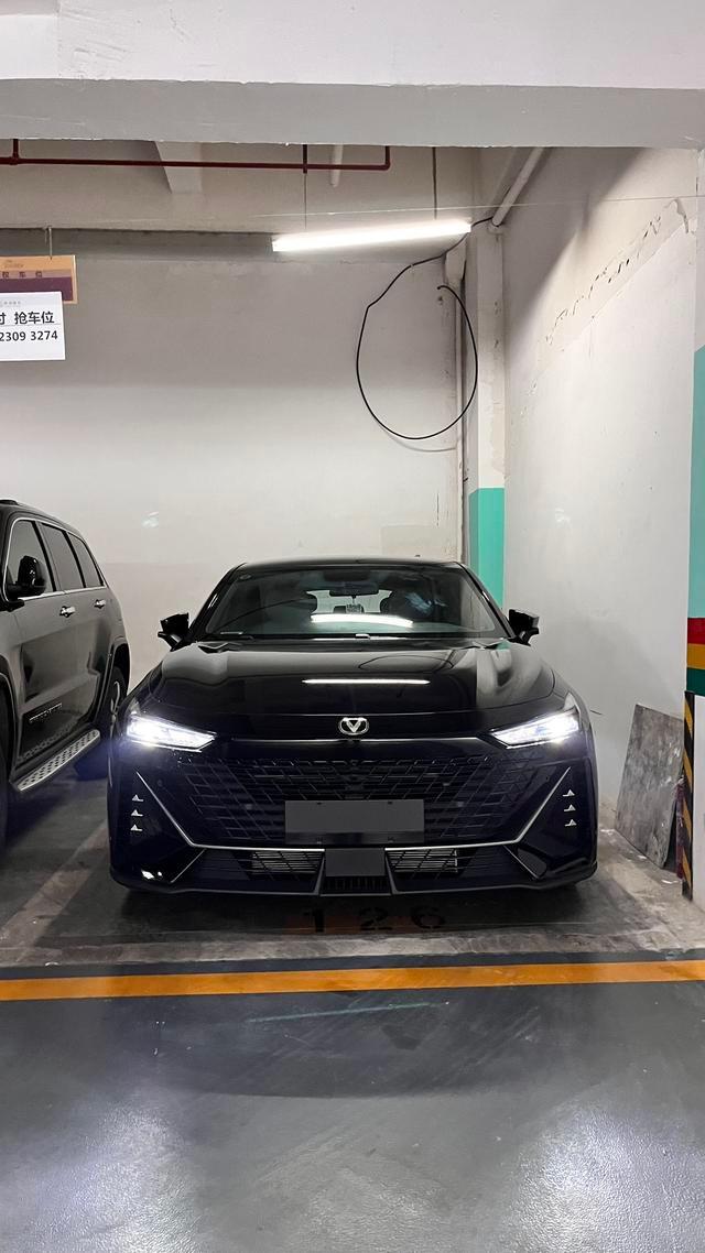 长安UNI-V 兄弟们！烟台有没有这个车的车主，能否给我解答一下！帮忙推荐一下销售！最近想入手一台。手里面2万   低首