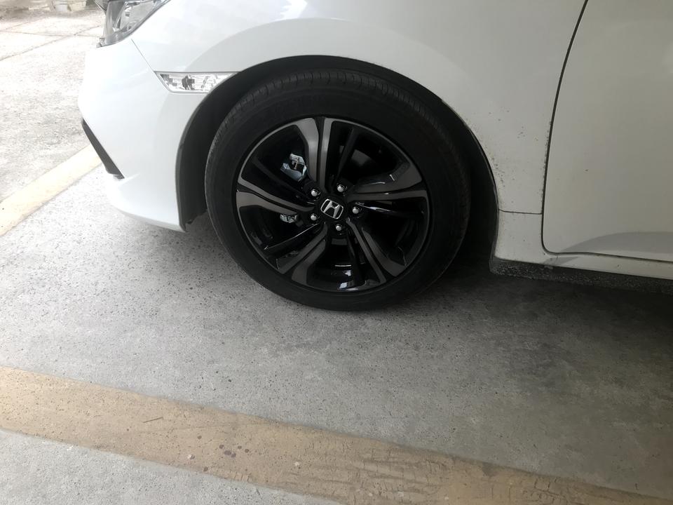 各位大佬帮忙解答一下我这思域这辆车也没什么碰撞为何这块板分离了，有什么补救措施，急??