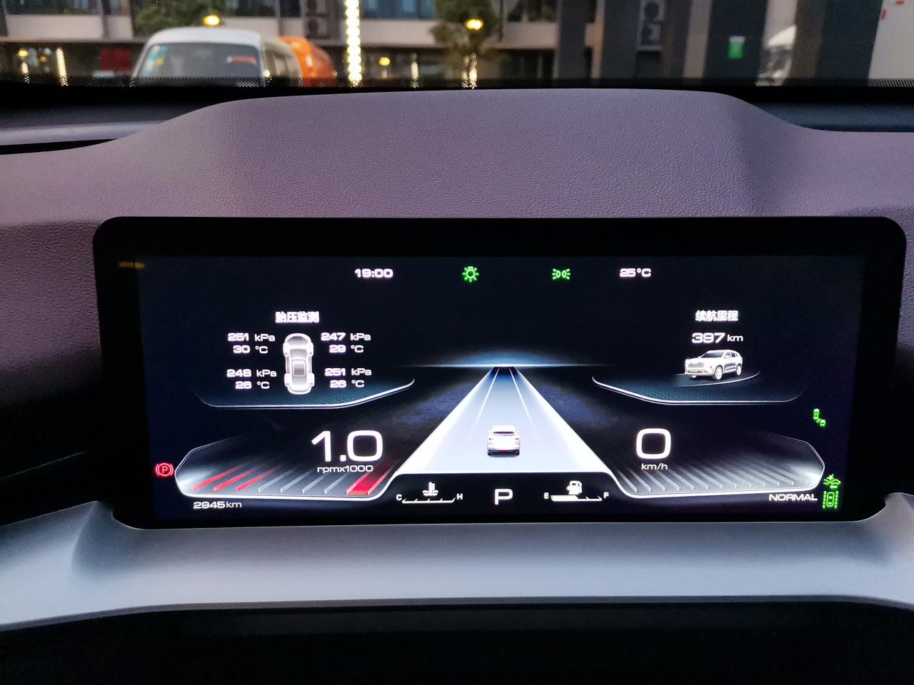 三代哈弗H6 max版，AEB主动刹车从来没触发过。有1次是以大概40km/h的速度跑，有行人横穿马路，差点都撞到了也没