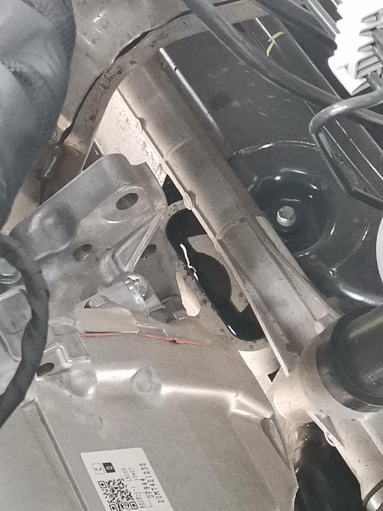 长安CS75 PLUS 21款  旗舰    我就想知道那黑色的东西是啥