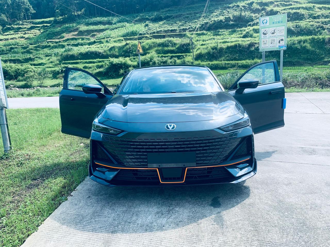 长安UNI-V 运动版 提车到现在耗油11到12 开eco 跑高速也降不下去 求告知