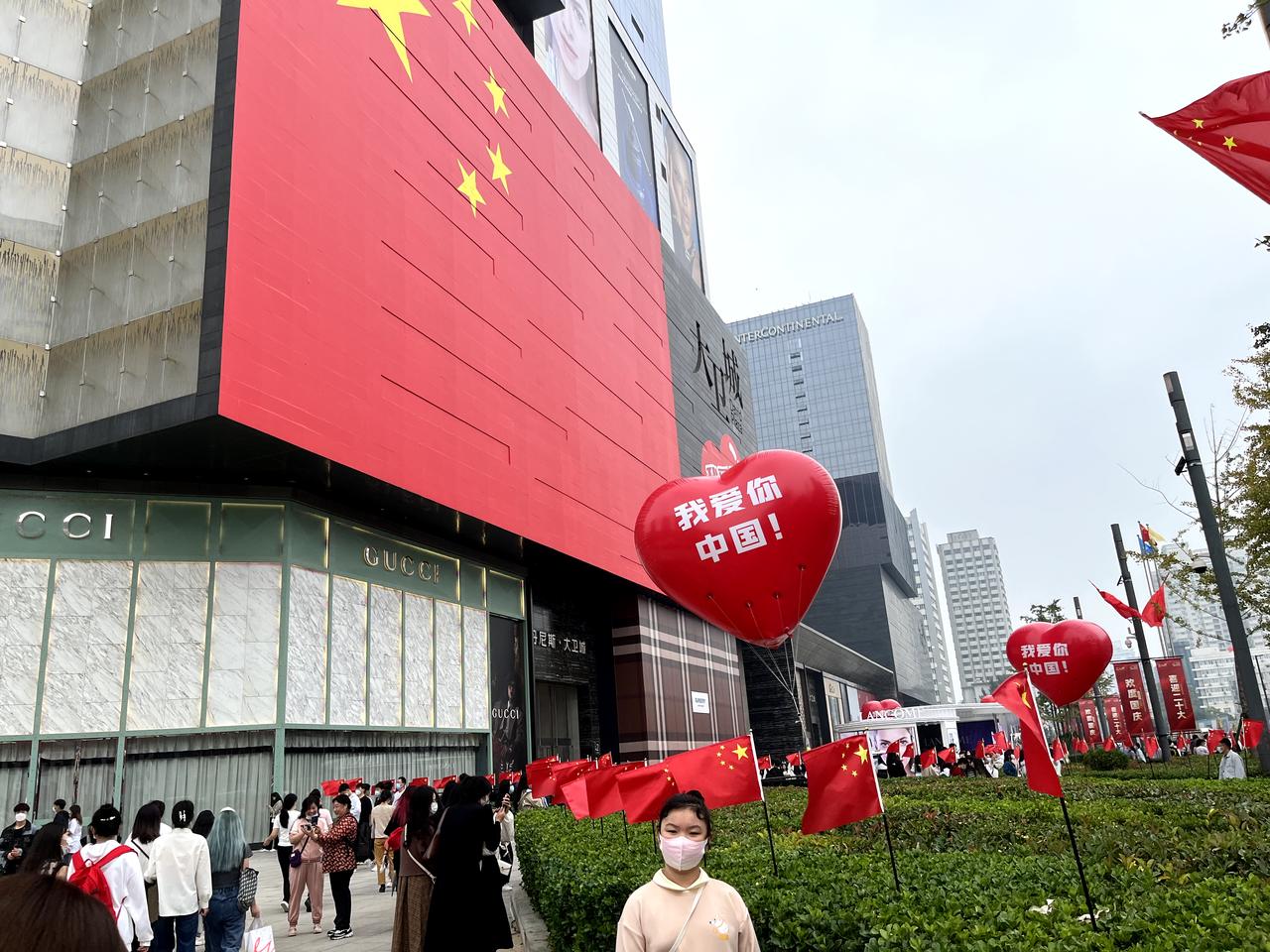奔驰E级 坐标郑州，先入手黑色e300l运动版，多少钱合适，外地朋友有没有推荐的，可以空降取车