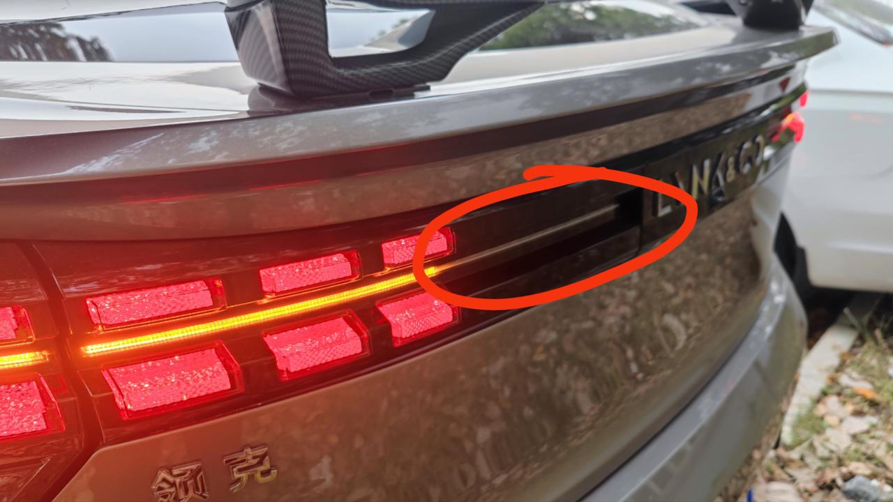 领克05这个灯带不能亮吗？