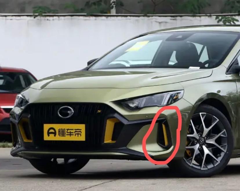 广汽传祺影豹 想问下各位车友，车头那条黄色杠想改成白色日行灯和黄色转向灯，车尾灯下面那条黑色塑胶件改成黄色转向灯，这种情