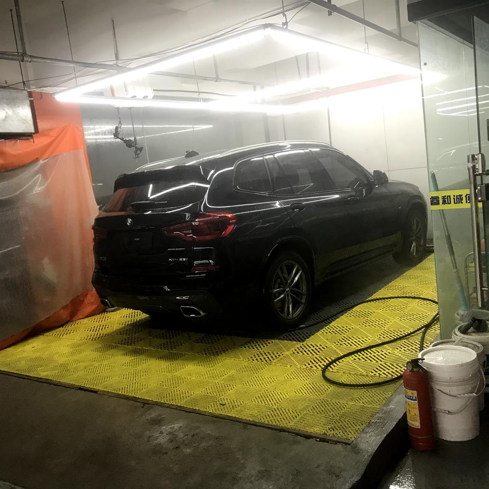 宝马X3 Xdm有谁知道为啥x3的仪表盘上显示不了高德地图的路线引导呀