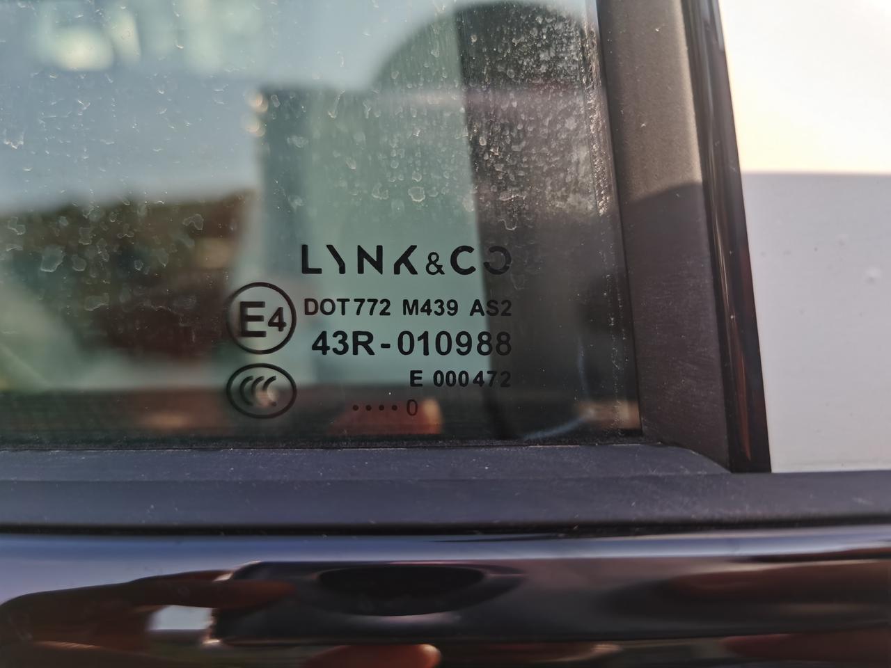 领克05这玻璃怎么看？是不是月份差得多？ 新车