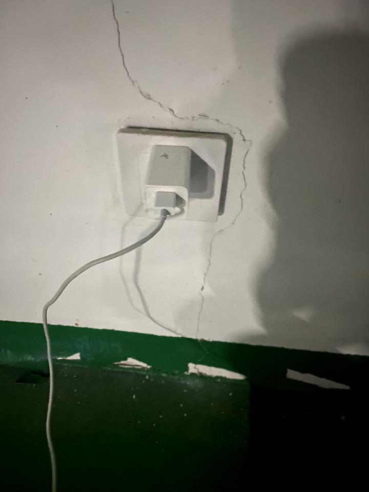 想问问这种停车场内的插座，可以给海豚充电吗？存在哪些风险？