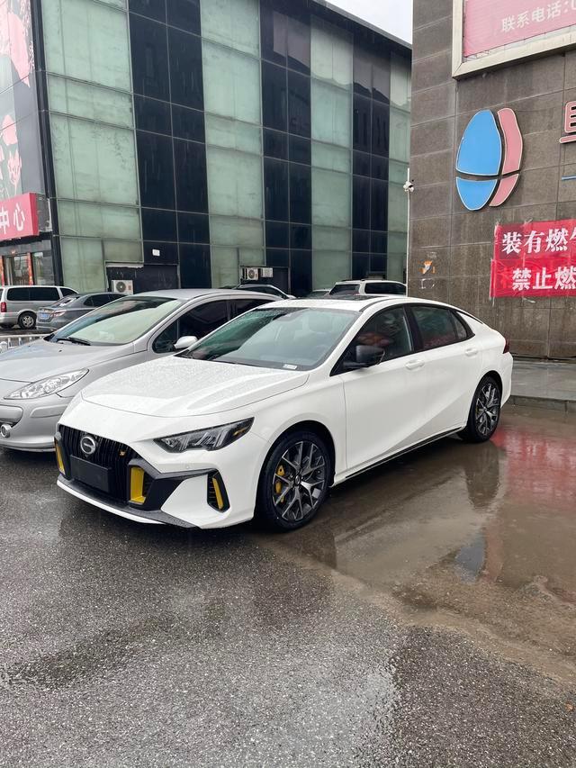广汽传祺影豹 有没有在广东的大哥推荐推荐好点的4s店价格给力点，准备全款提大概在多少左右能提。