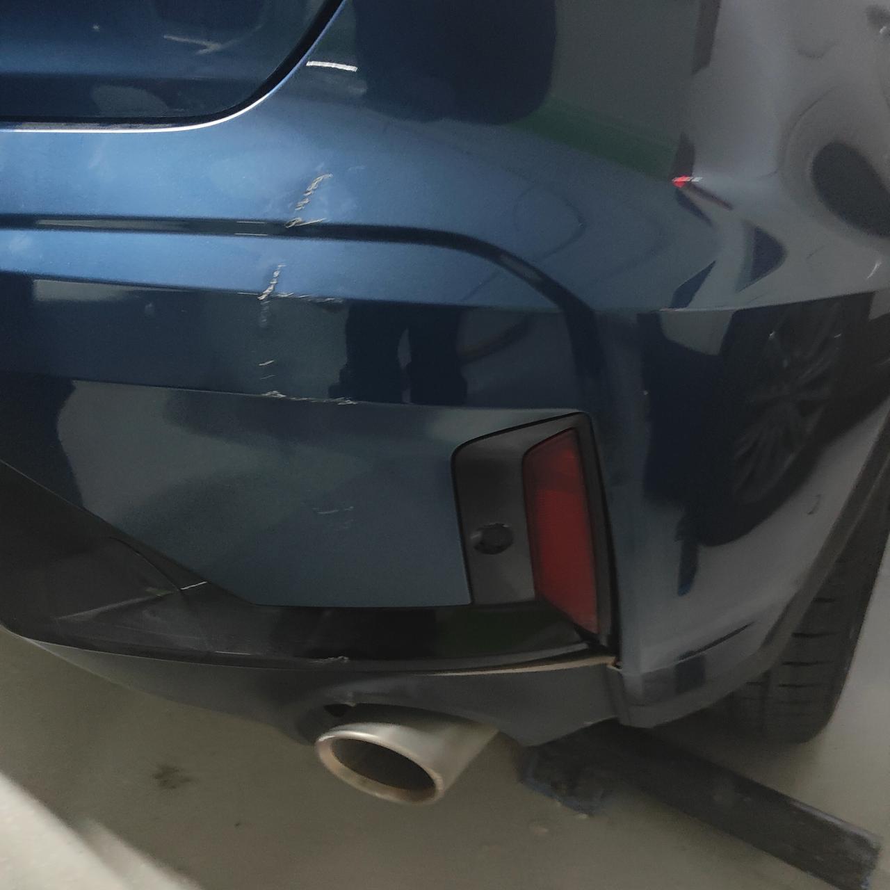 领克05 销售给我说可能需要换下面黑色的那条保险杠。请问下这个换下来大概多少钱啊？