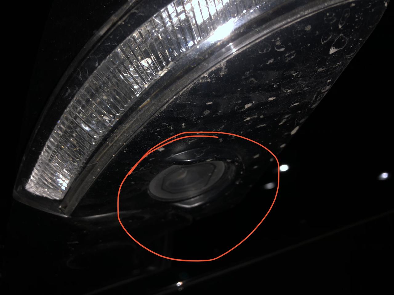 凯迪拉克CT4 ct4后视镜下面可以换迎宾灯吗有一个灯的位置，t宝搜不到相关的迎宾灯