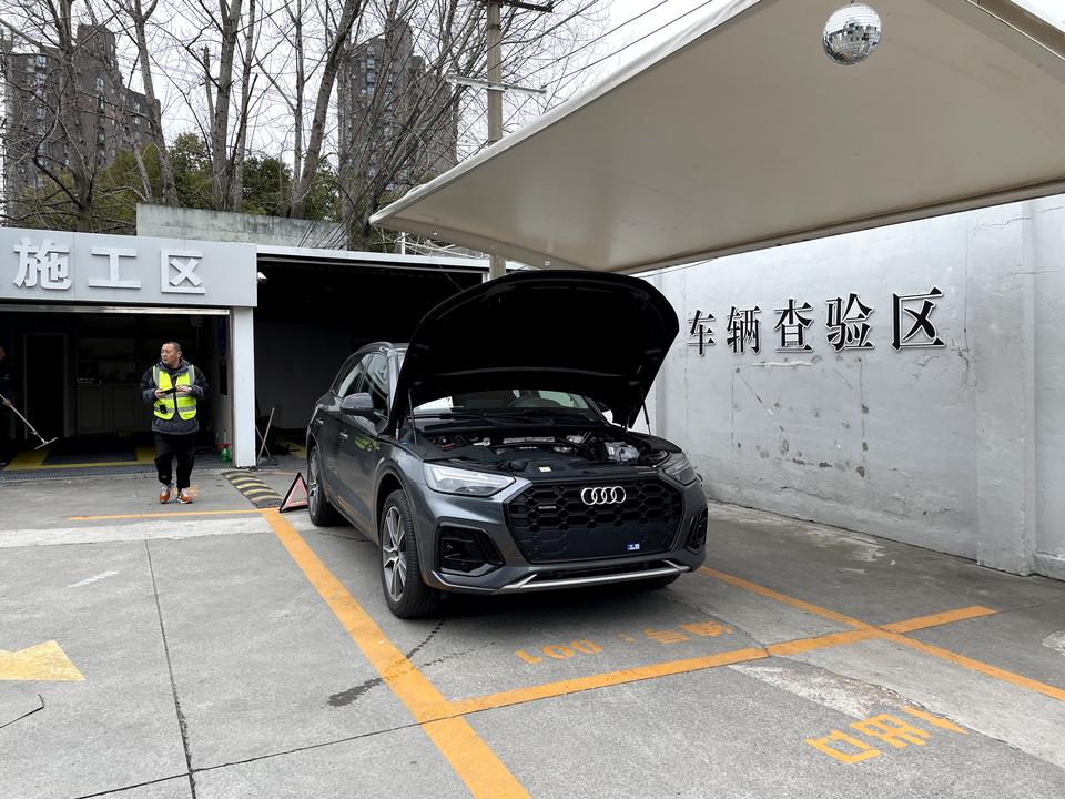 奥迪Q5L 天窗需要贴膜吗？会影响车内亮度不？
