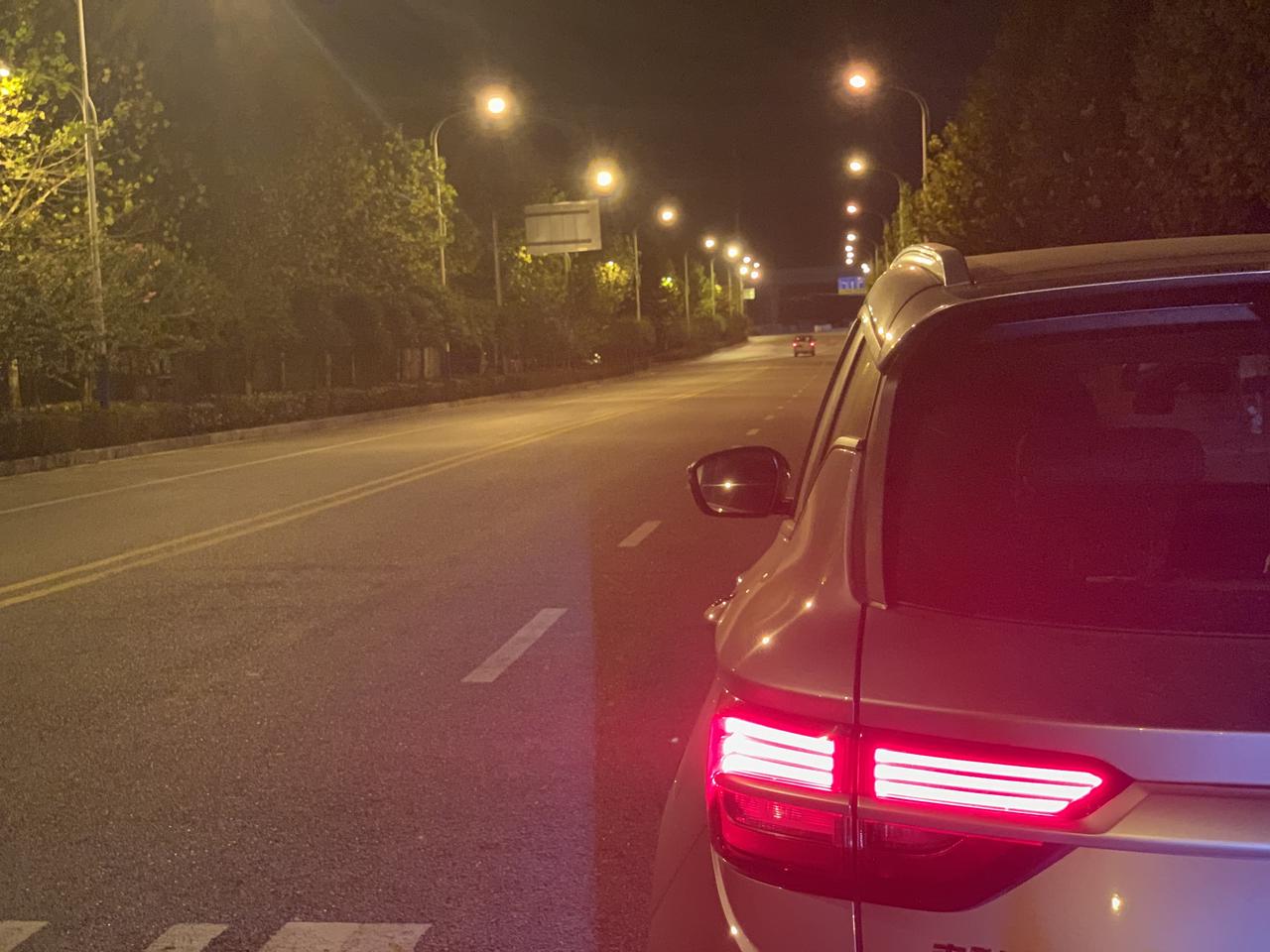 吉利缤越 2020pro 猎手1.4T，怎么感觉现在加速老是上4000转，之前都很少的，这正常吗？我还要吐槽下门把手，不