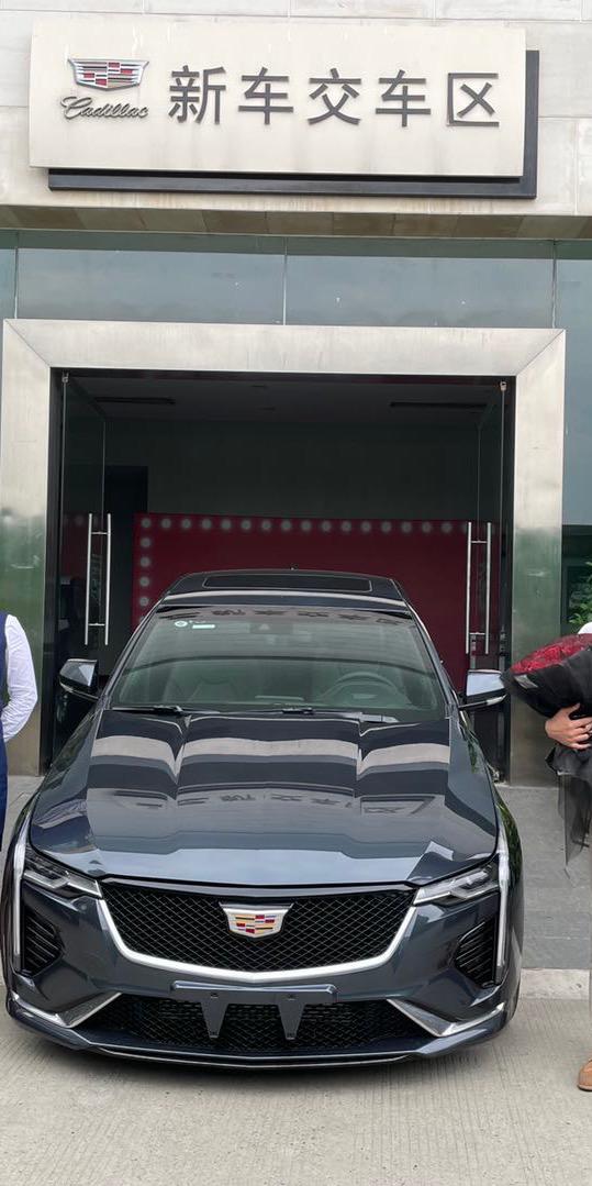 凯迪拉克CT4 提车不到半个月，目前跑了1500多公里，加了1400元的油，现在还剩一半 这油耗正常吗 有点吓人 表格上