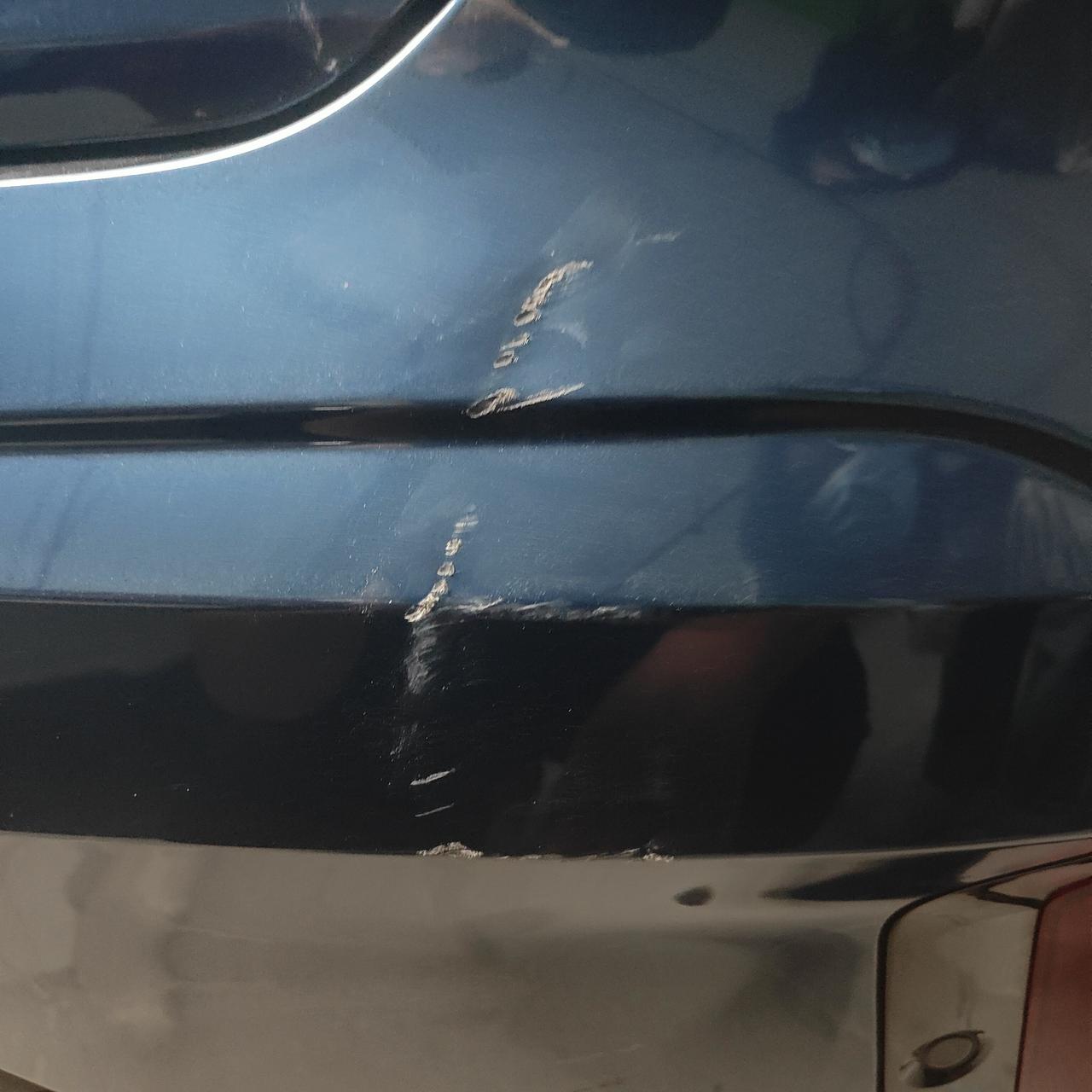 领克05 销售给我说可能需要换下面黑色的那条保险杠。请问下这个换下来大概多少钱啊？