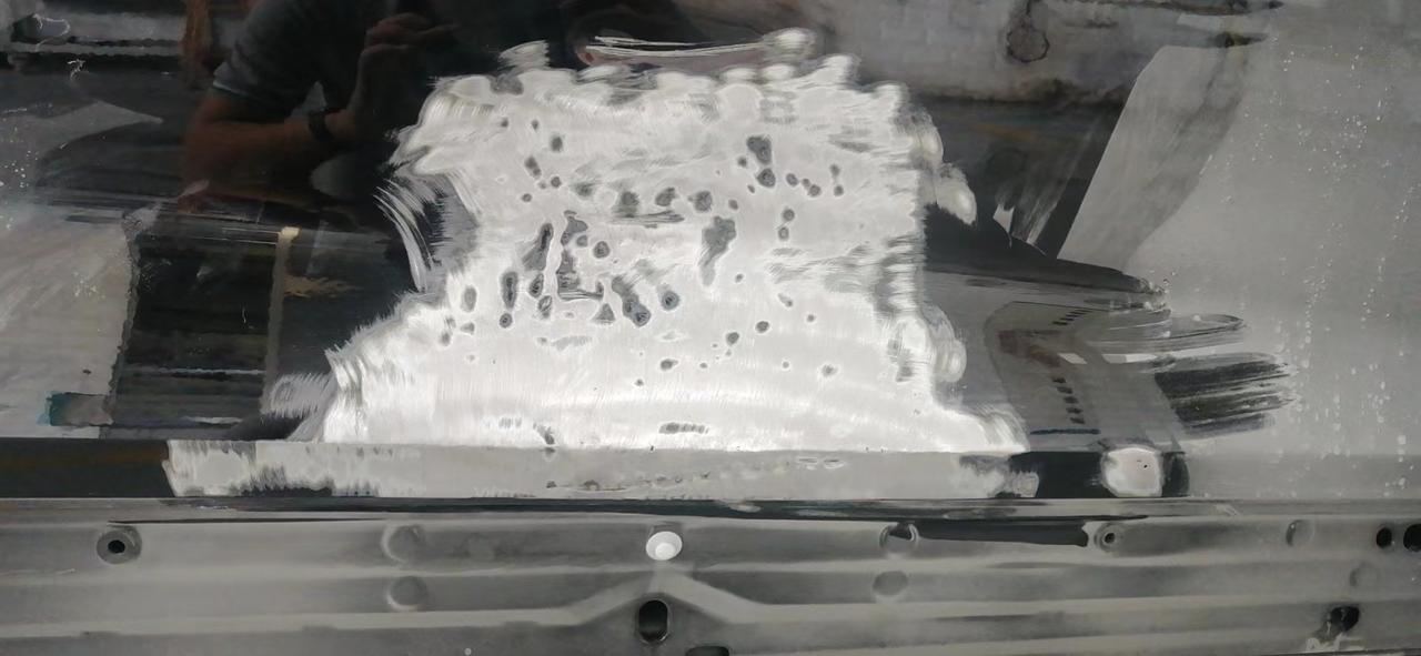 奥迪Q5L 我这种车门刮蹭是钣金还是换门好呢，对车辆价值有多少影响