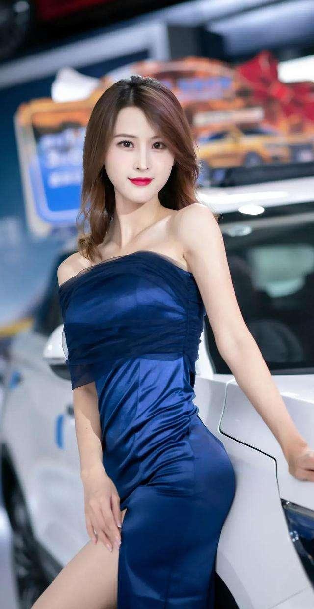 奥迪Q5L 坐标福建，q5L，40豪华，35.6裸车，加装轮毂3000，车衣8000，总落地36.7，贷20w，5年，可