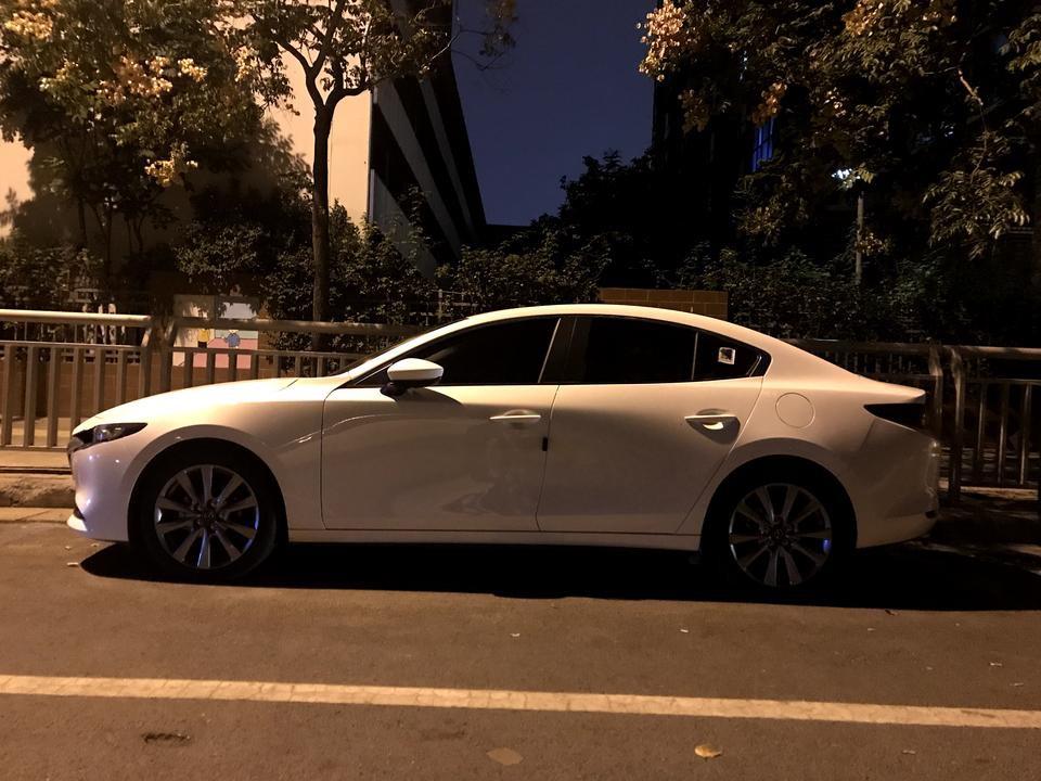 马自达3 昂克赛拉 质炫白加包，顺丰7万月供2800，全部算下来要17万多了，宝贝们还能砍多少 ？？？