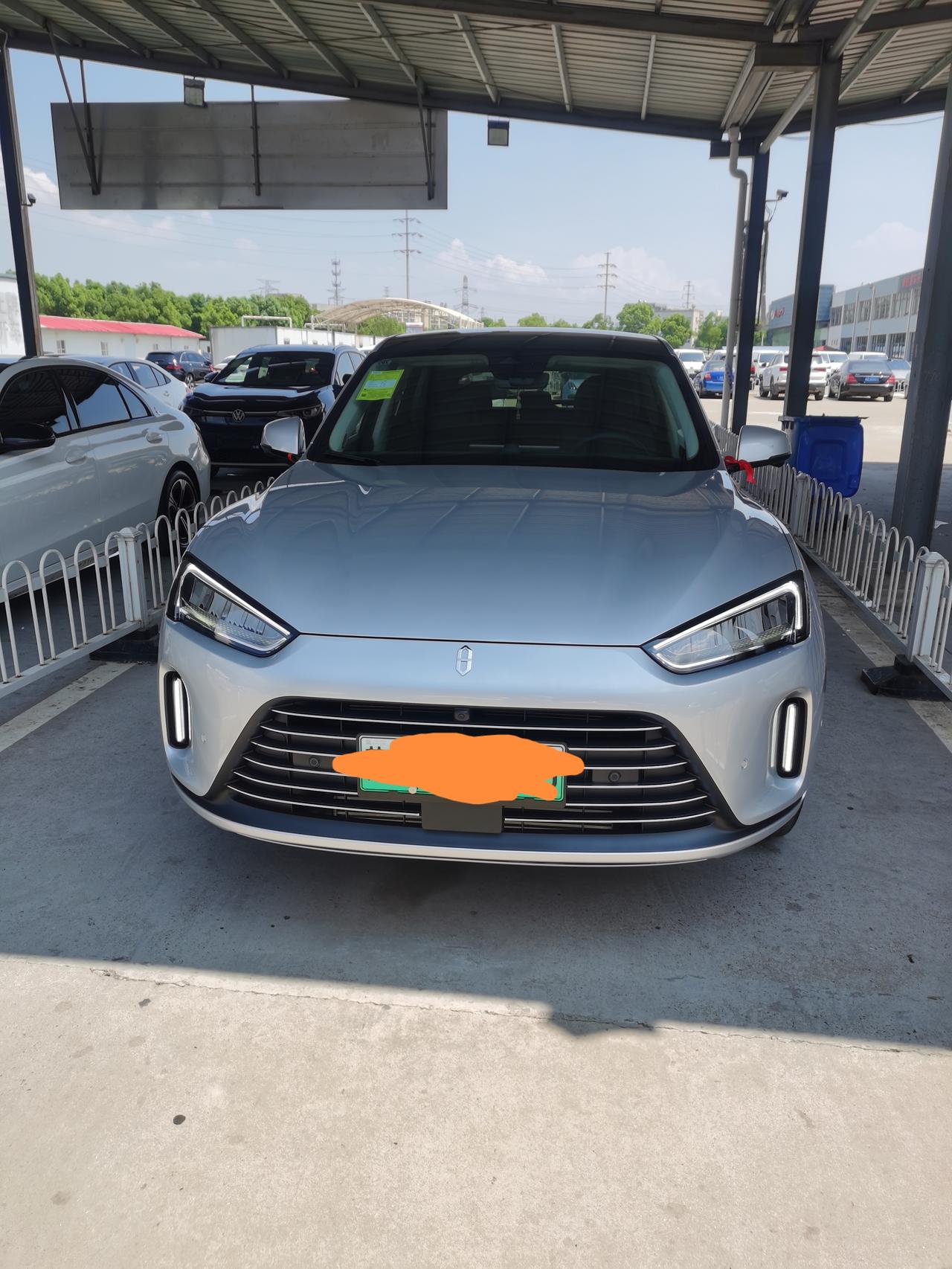 AITO问界M5 大家好，我的车子前天提的车，昨天开的时候发现，在刹车时，大概速度降到时速16-8公里时有个咔嚓咔嚓两下