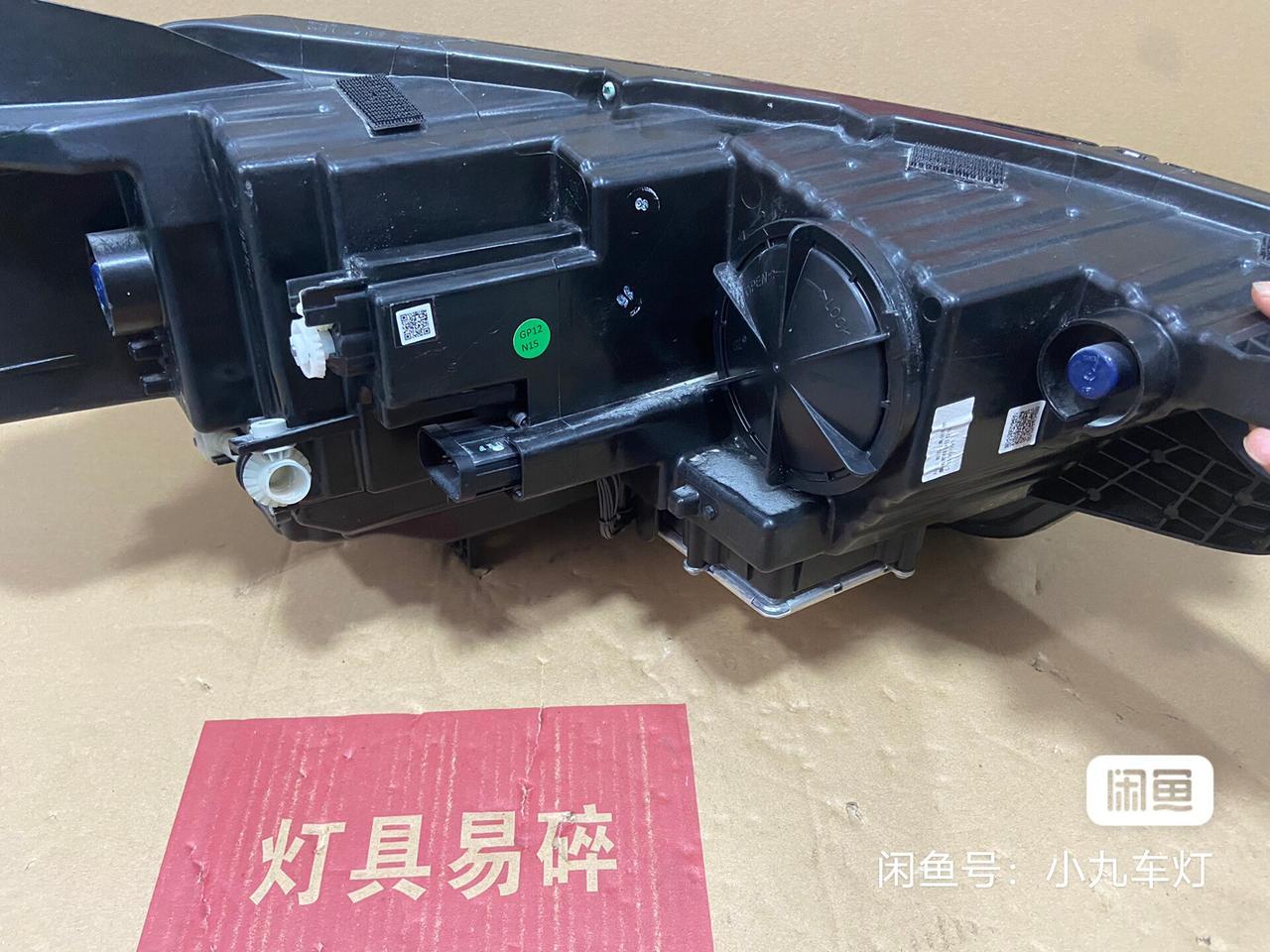 荣威RX5 最近怎么又听到底盘传来卡啦卡啦的声音，感觉是车速度起来或者是刹车的时候出现的多。以前还以为天冷呢哪里没润滑好