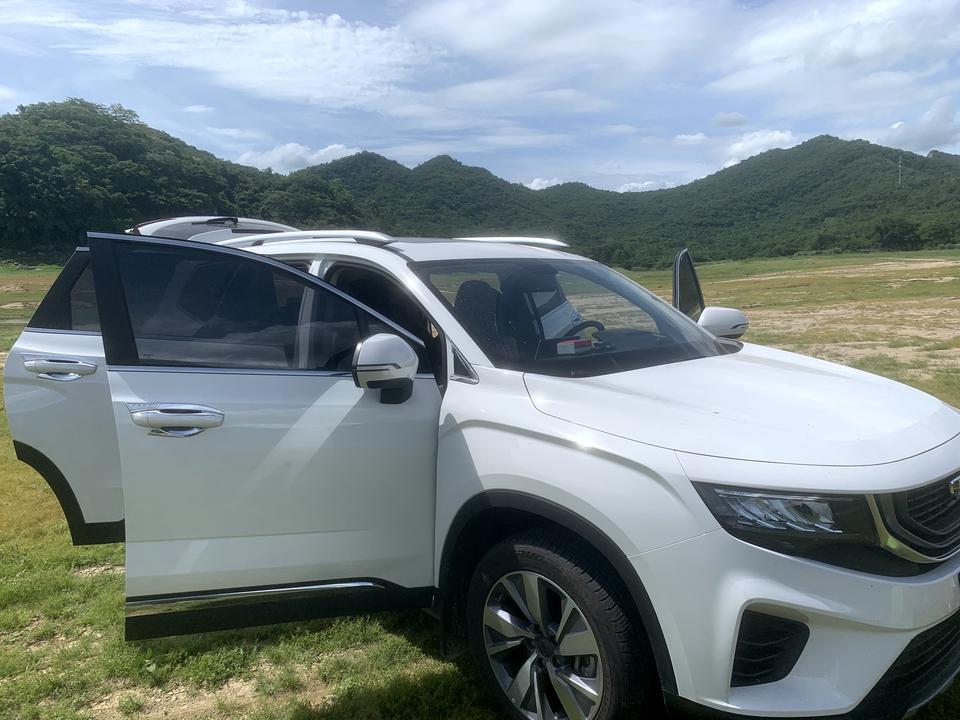 吉利豪越 这个车都是5000公里保养吗 换的什么机油呀 今天4s做了首保 让我往后5000公里保养一次 费用在5百多呢 
