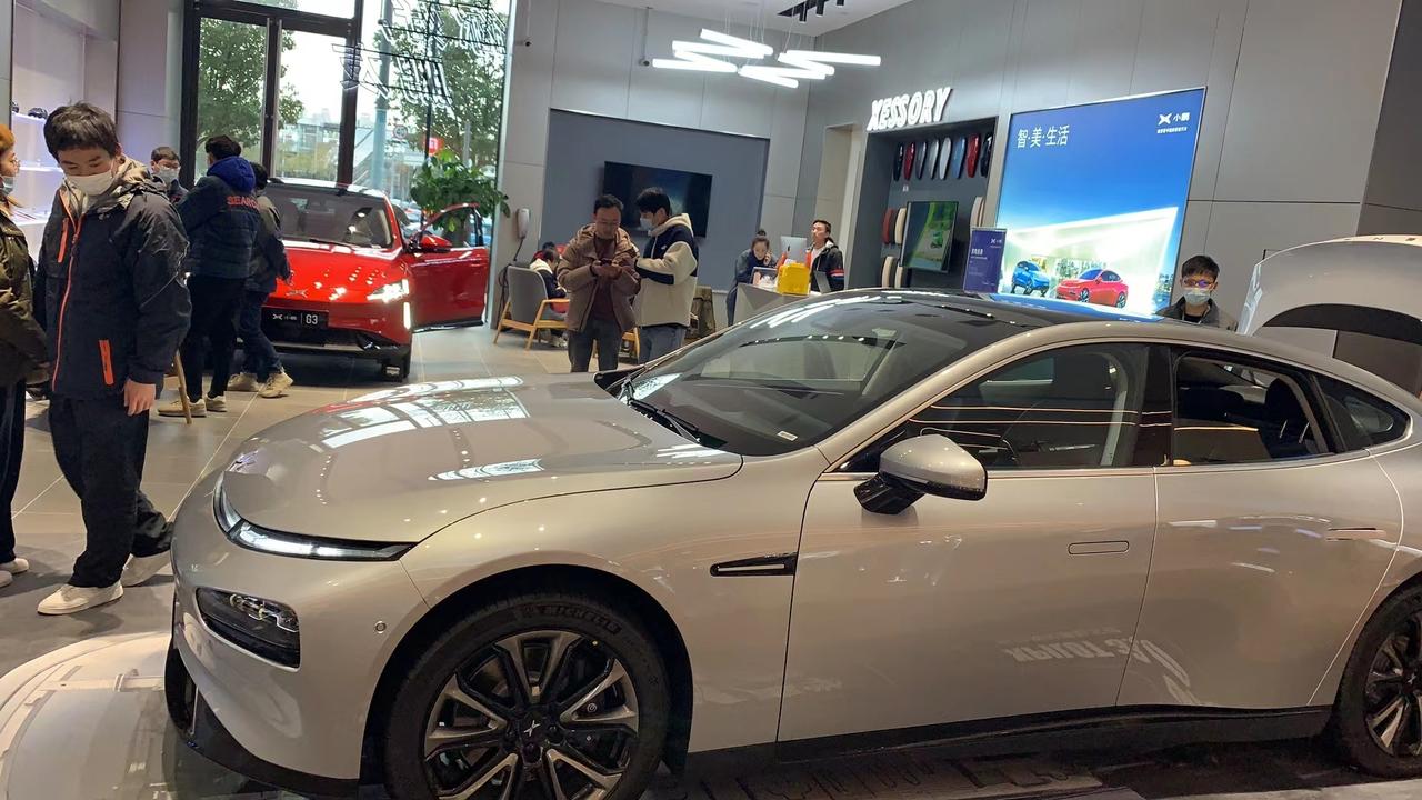 小鹏小鹏P7 我已预定了P7 但前日特斯拉突然降价 现在有点后悔，怎么办