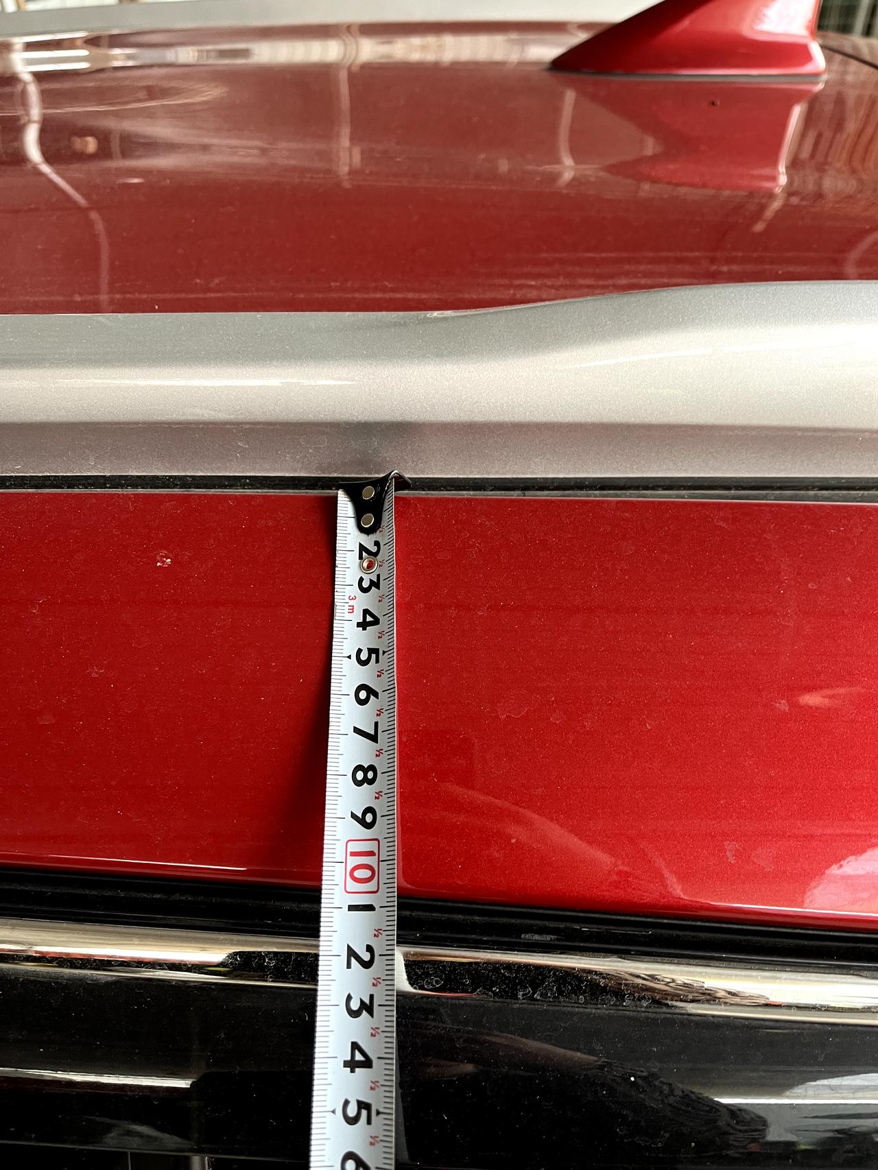 丰田YARiS L 致炫 到底有没人给致炫X装上了行李架？找不到一个能用的行李架。那些虎爪的问了好多家都说位置不够，原厂