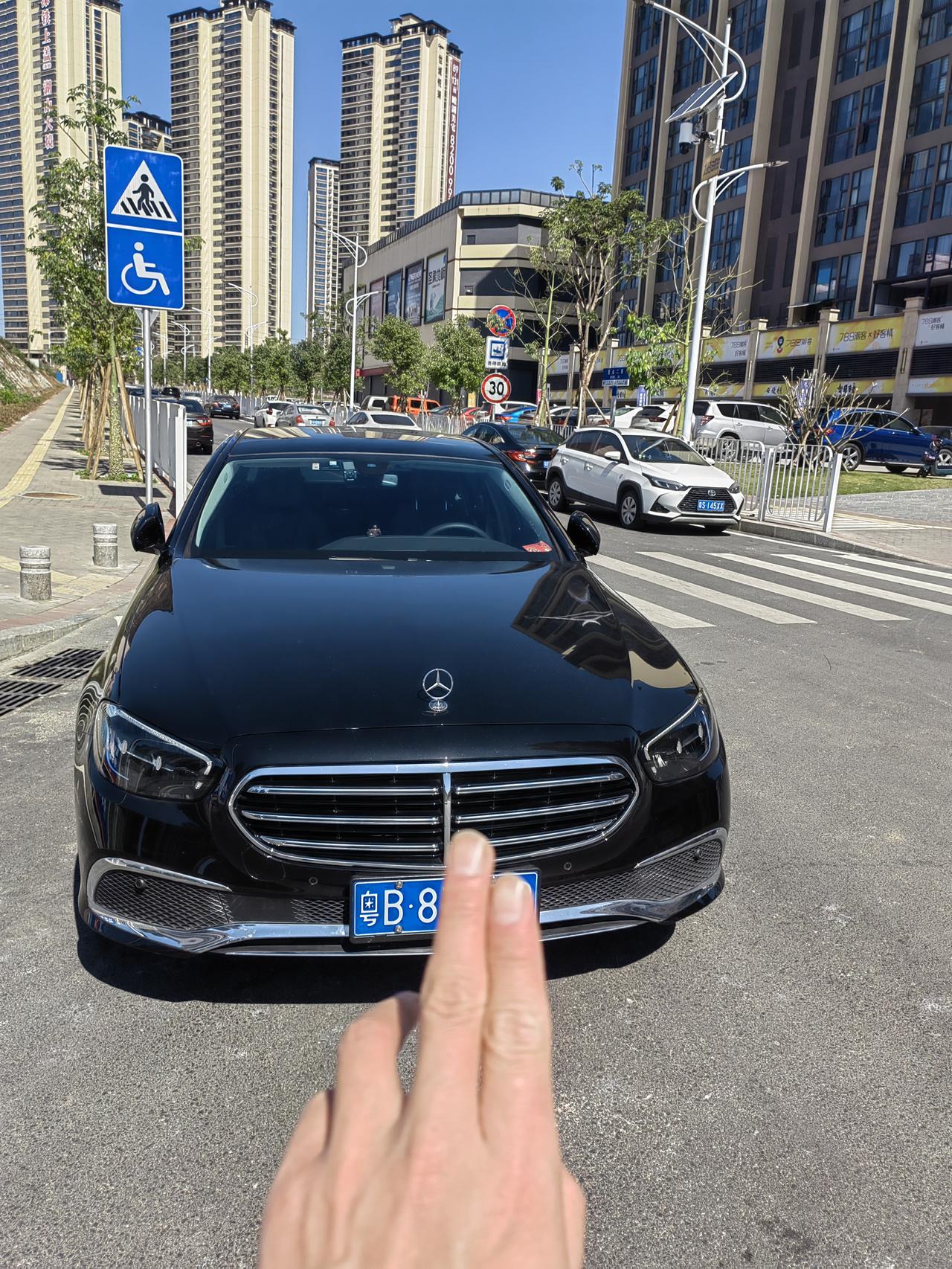 奔驰E级 全新奔驰2022年的车，出租有人要吗？奔驰E260l 出租，只有几千公里！