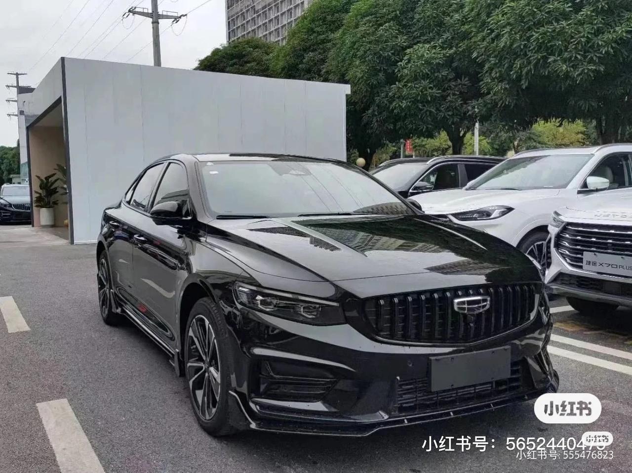 吉利星瑞 今天去把车订了，时空星辰，落地16，没有现车，要等一个月左右，暂时选的苍穹灰，但是觉得黑色也很好看，有黑武士的