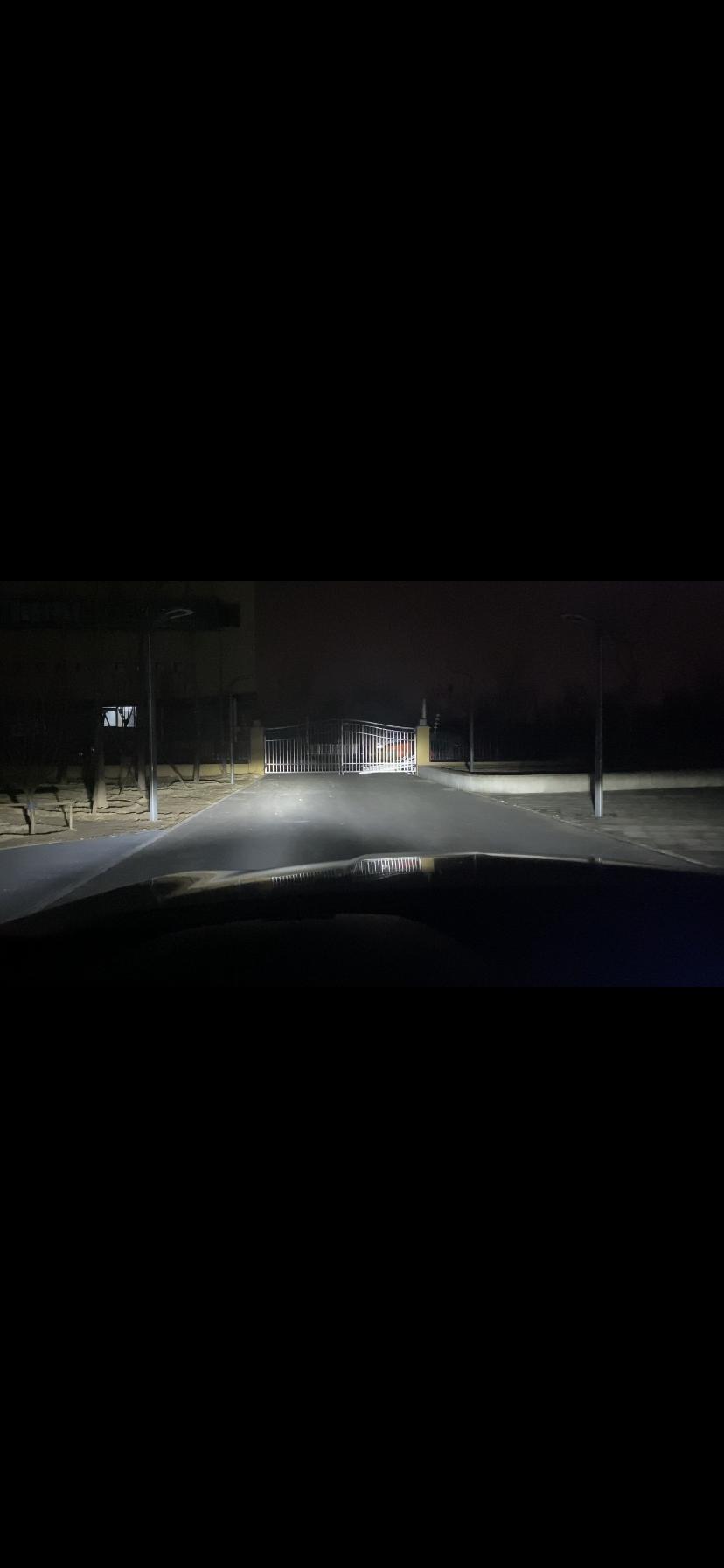 凯迪拉克CT5 老哥们 ct5大灯远光怎么右边高左边低啊 近光左边比右边亮  有懂行的兄弟说说怎么弄吗