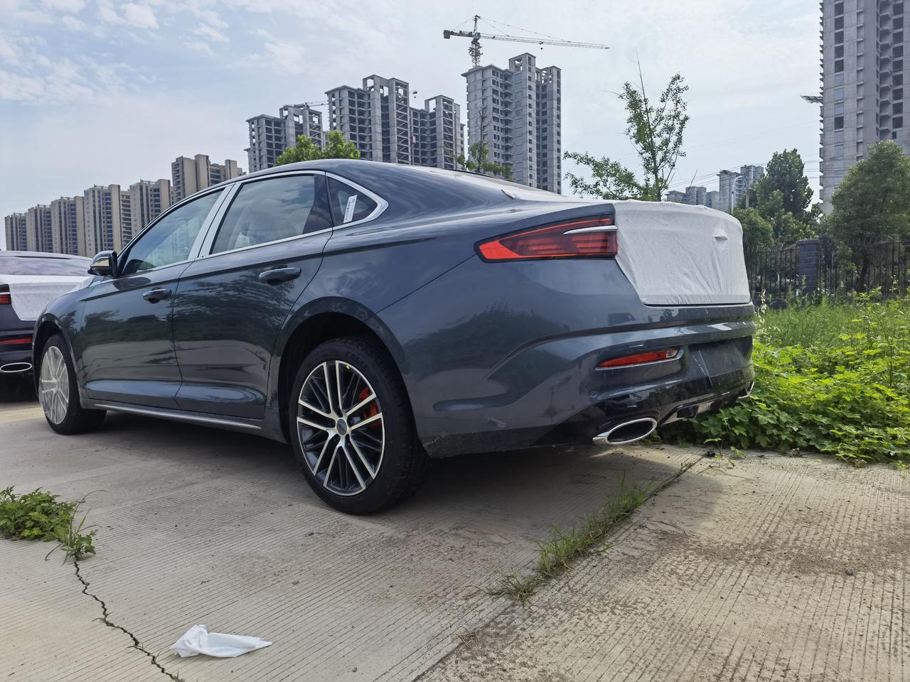 星瑞的后备箱，大灯漏水解决了吗，这两天准备去买车，看各位大哥说的开两年毛病太多，尊贵版全款提车15万怎么样，听说吉利汽车