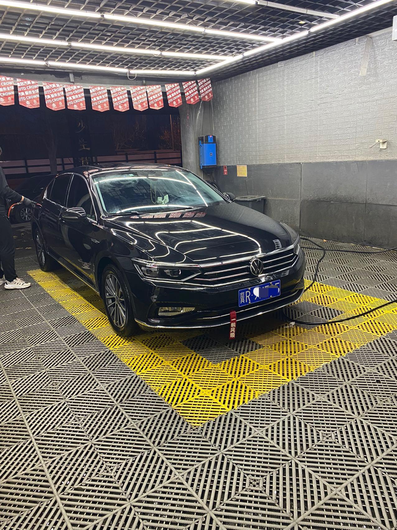 大众迈腾 兄弟们，在中控设置解锁模式为单个车门时，钥匙在自己身上感应解锁只能开主驾驶门，其他车门无法感应开启，提问：在不