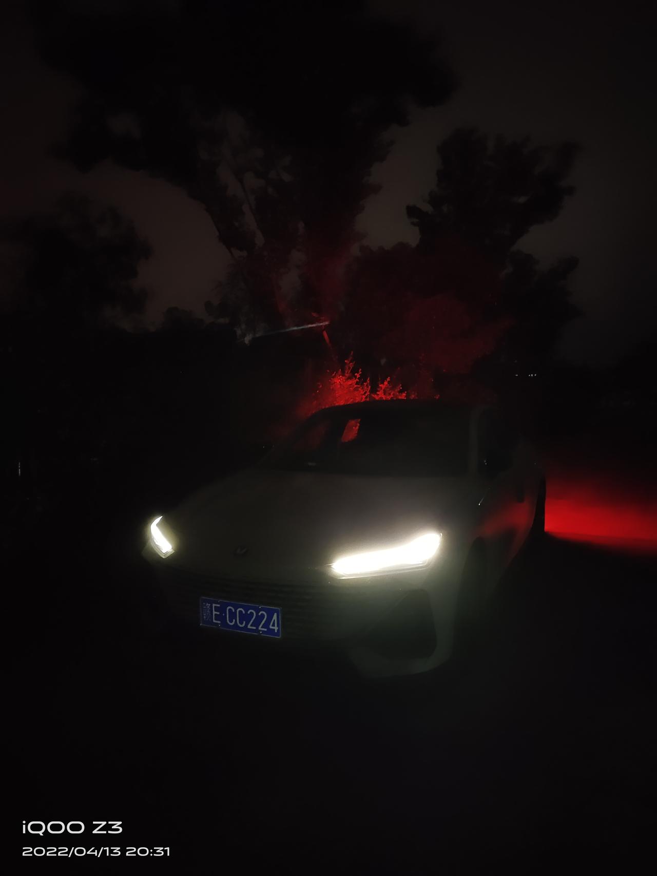 长安UNI-V 圈内大佬们，请问月供到期，是自动扣费的，还是要转账给长安。