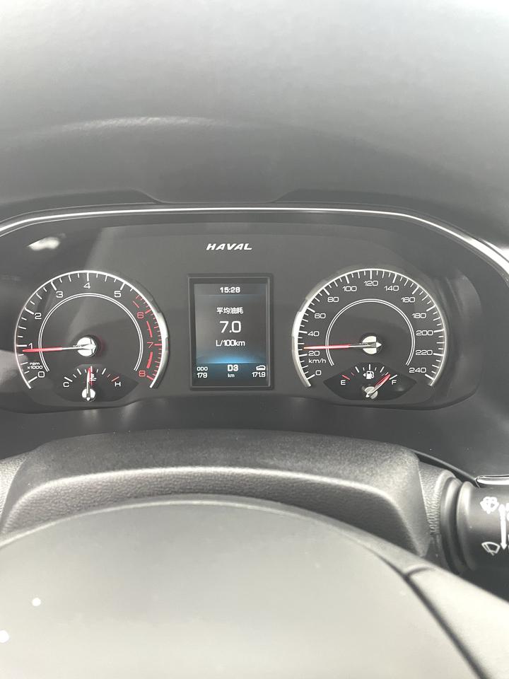 今天提车，哈弗H6二代都市版全程高速，6.9油耗，算高不