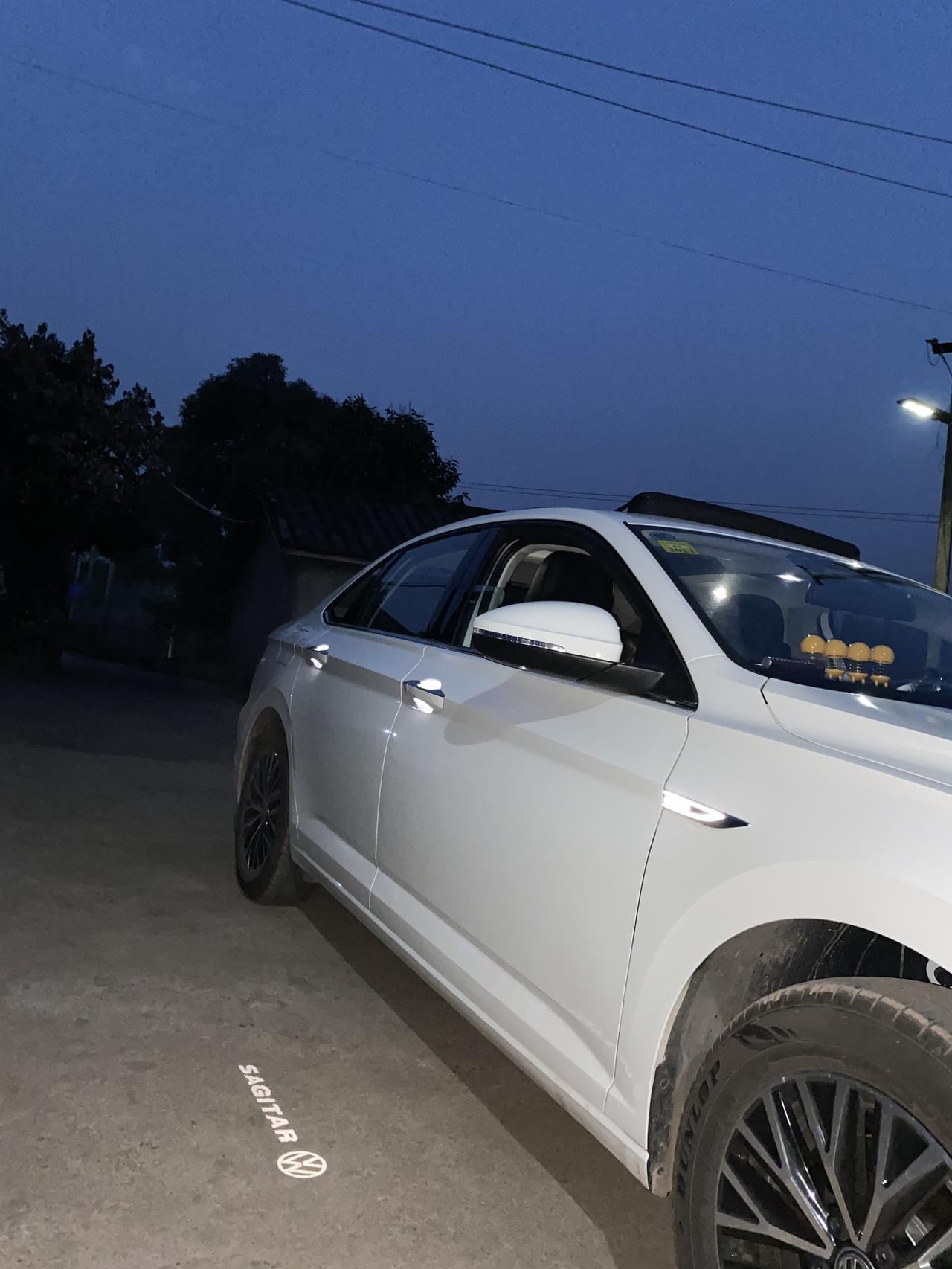 21款速腾舒适版1.4的，有老司机知道自动落锁怎么设置吗？我感觉我的没有设置自动落锁，开车起步过后一直没听到落锁的声音，