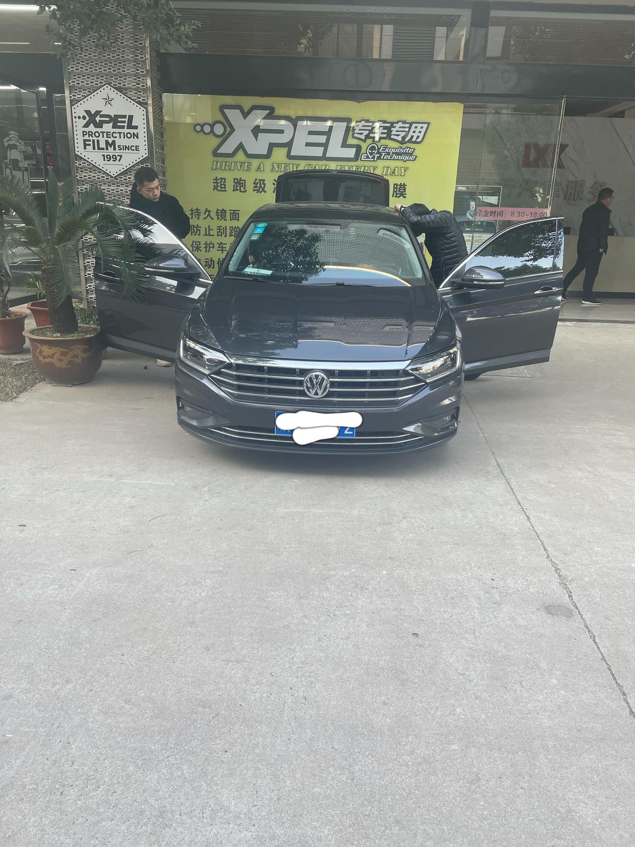 大众速腾 280豪华 ，落地价16.86，请问懂行的车友们，这个价格可以入手吗？  朋友说不如加点钱上迈腾，或者买更低价