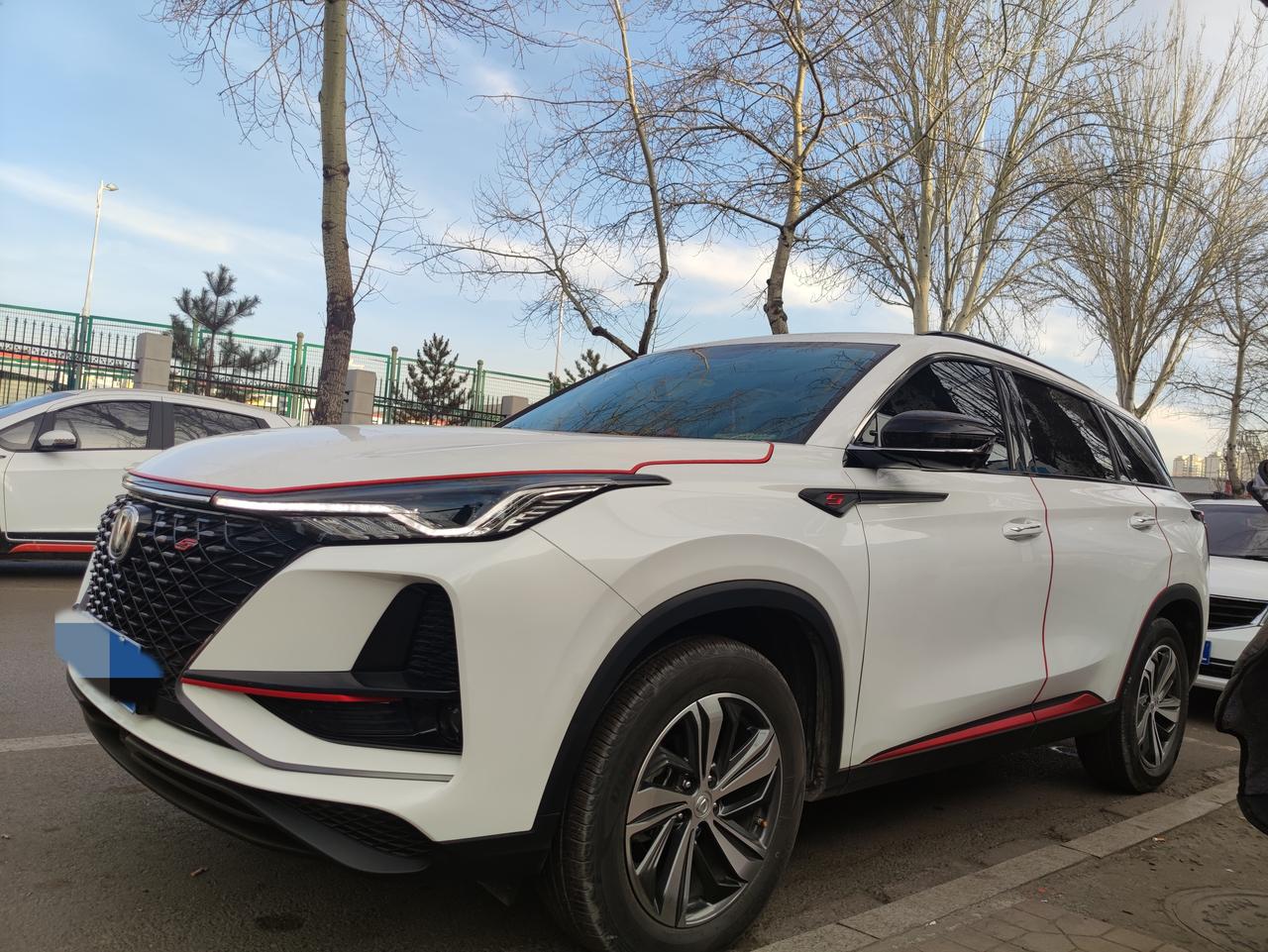 长安CS75 PLUS 2020款1.5T尊贵型的车机卡顿 360全景影像特别模糊看不清 怎么办呀